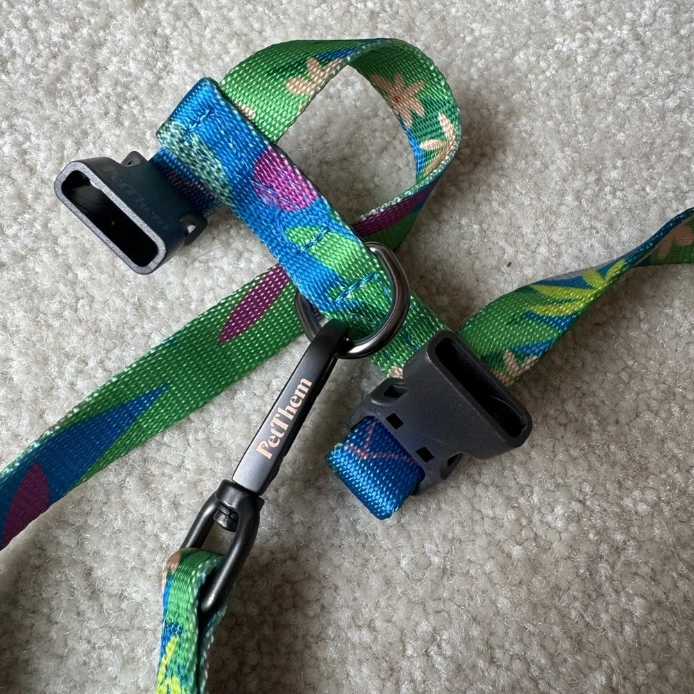 NWOT Cat leashes